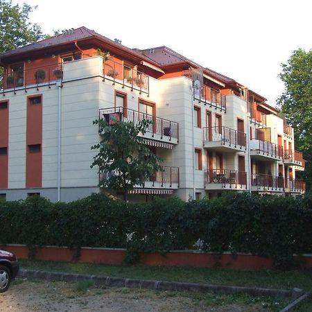 שיופוק Villa Palazzo Apartments מראה חיצוני תמונה