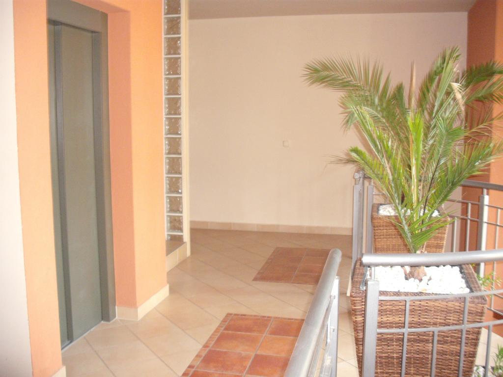 שיופוק Villa Palazzo Apartments מראה חיצוני תמונה